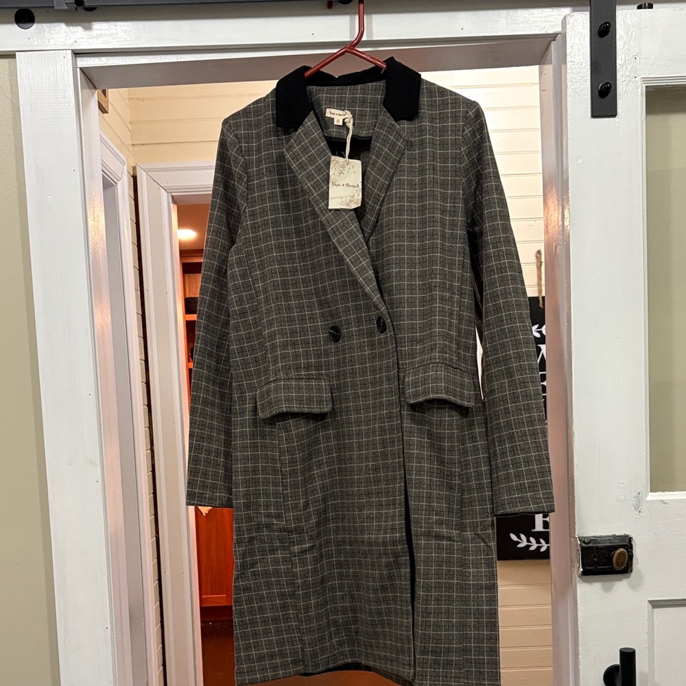 Hem & Thread Checkered long Blazer with Black Collar